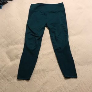 Fabletics • high waisted seamless legging • Size L